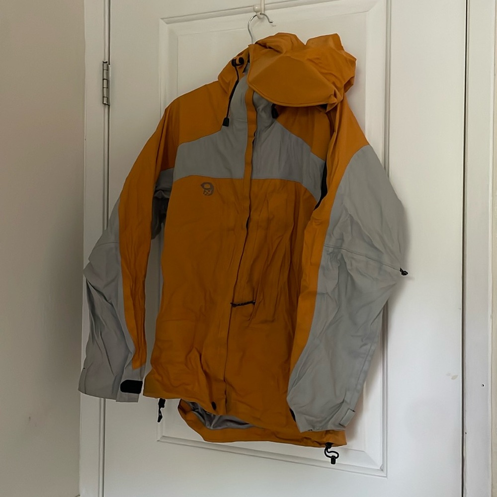 MOUNTAIN HARDWEAR Rain Jacket